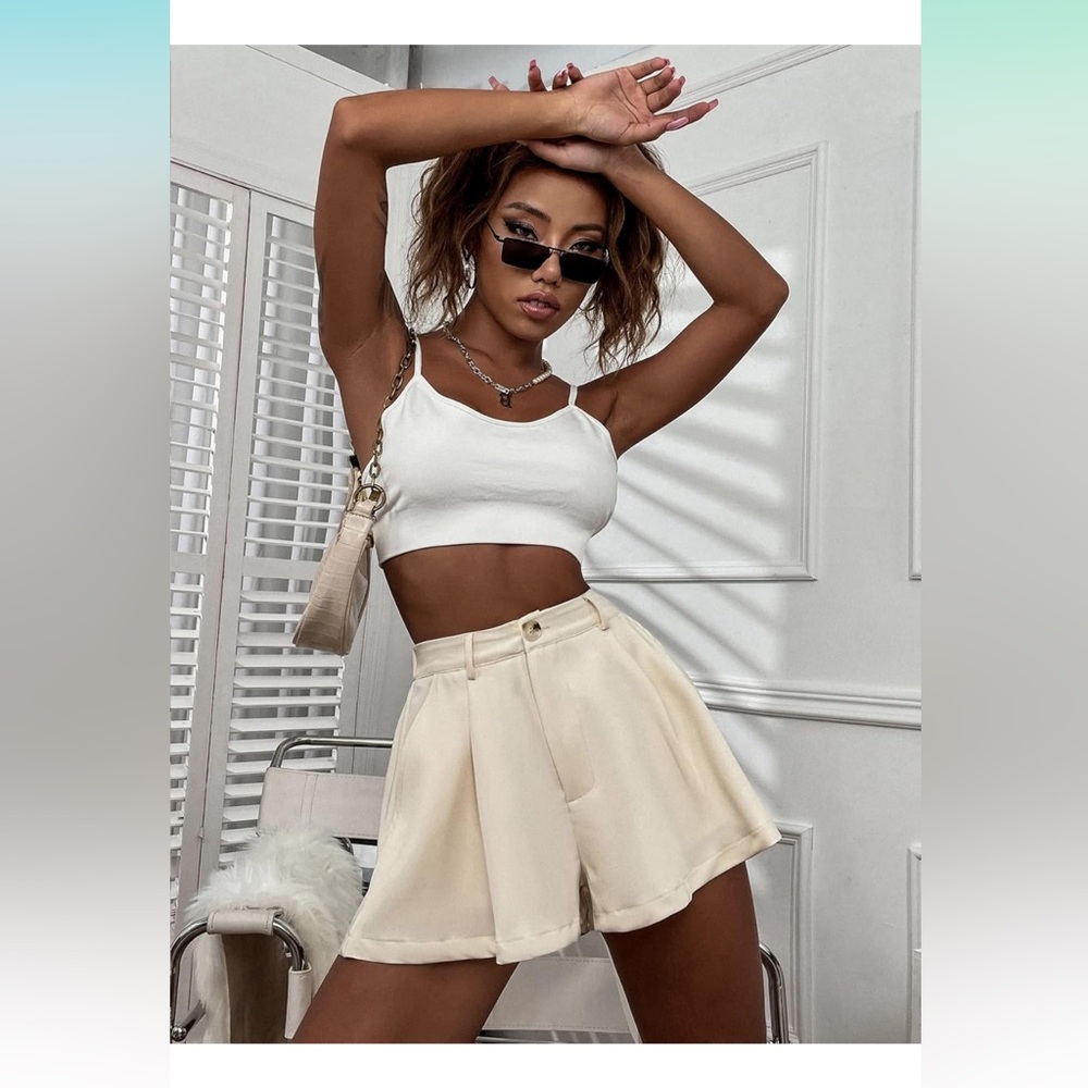 Verdusa Women’s Elastic High Waisted Pleated Wide Leg Shorts with Pockets